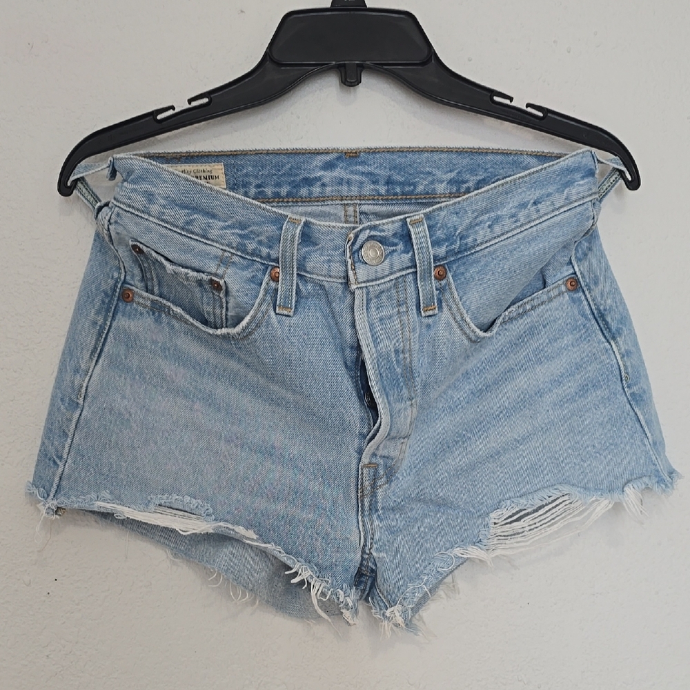 Levi’s Premium 501® High Rise Cut Off Denim Shorts W26 Light Wash
